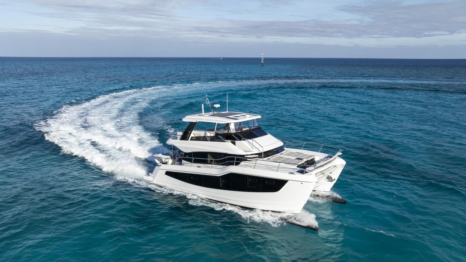 aquila 50 yacht
