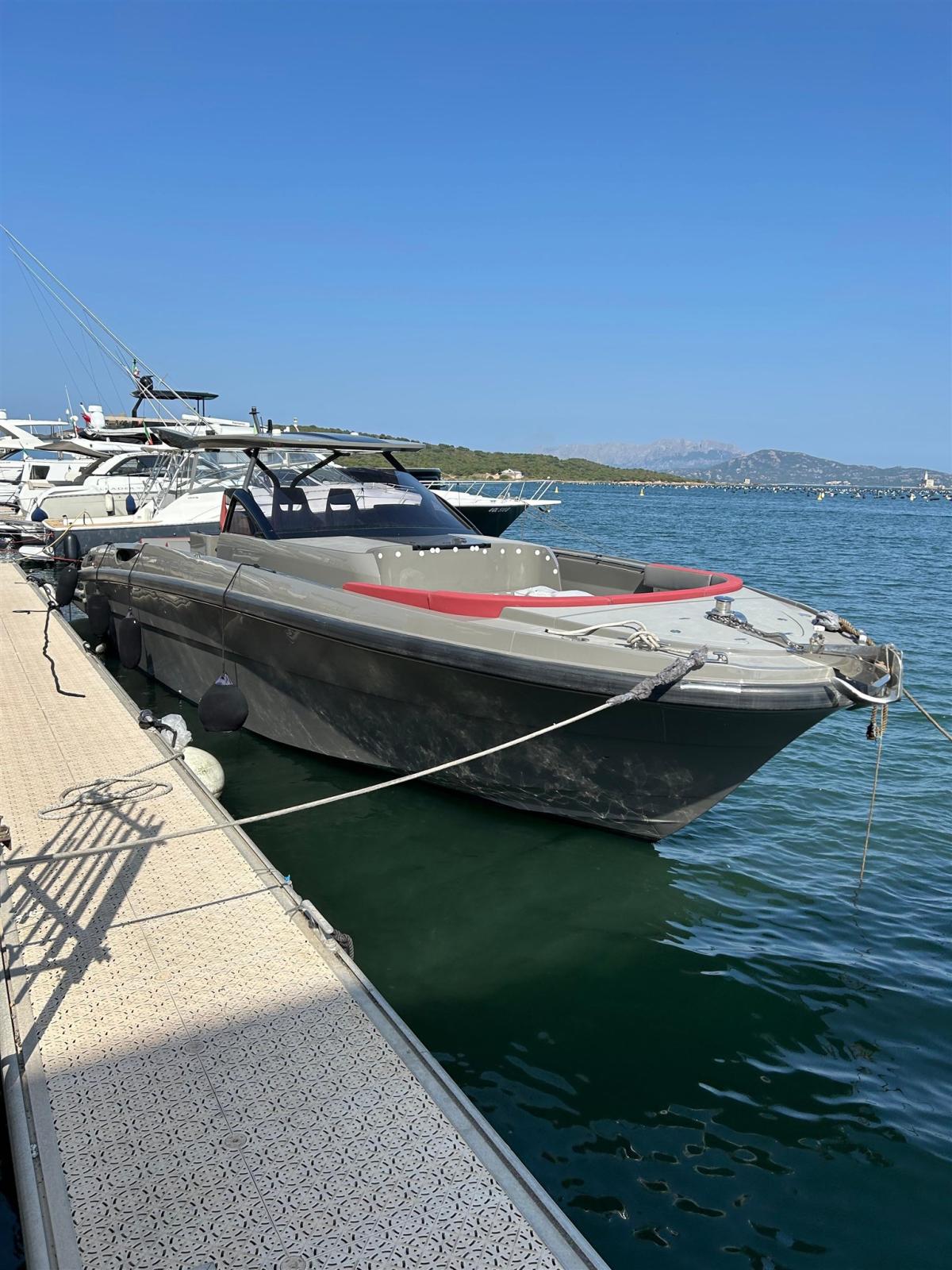 domina yachts 42 walkaround