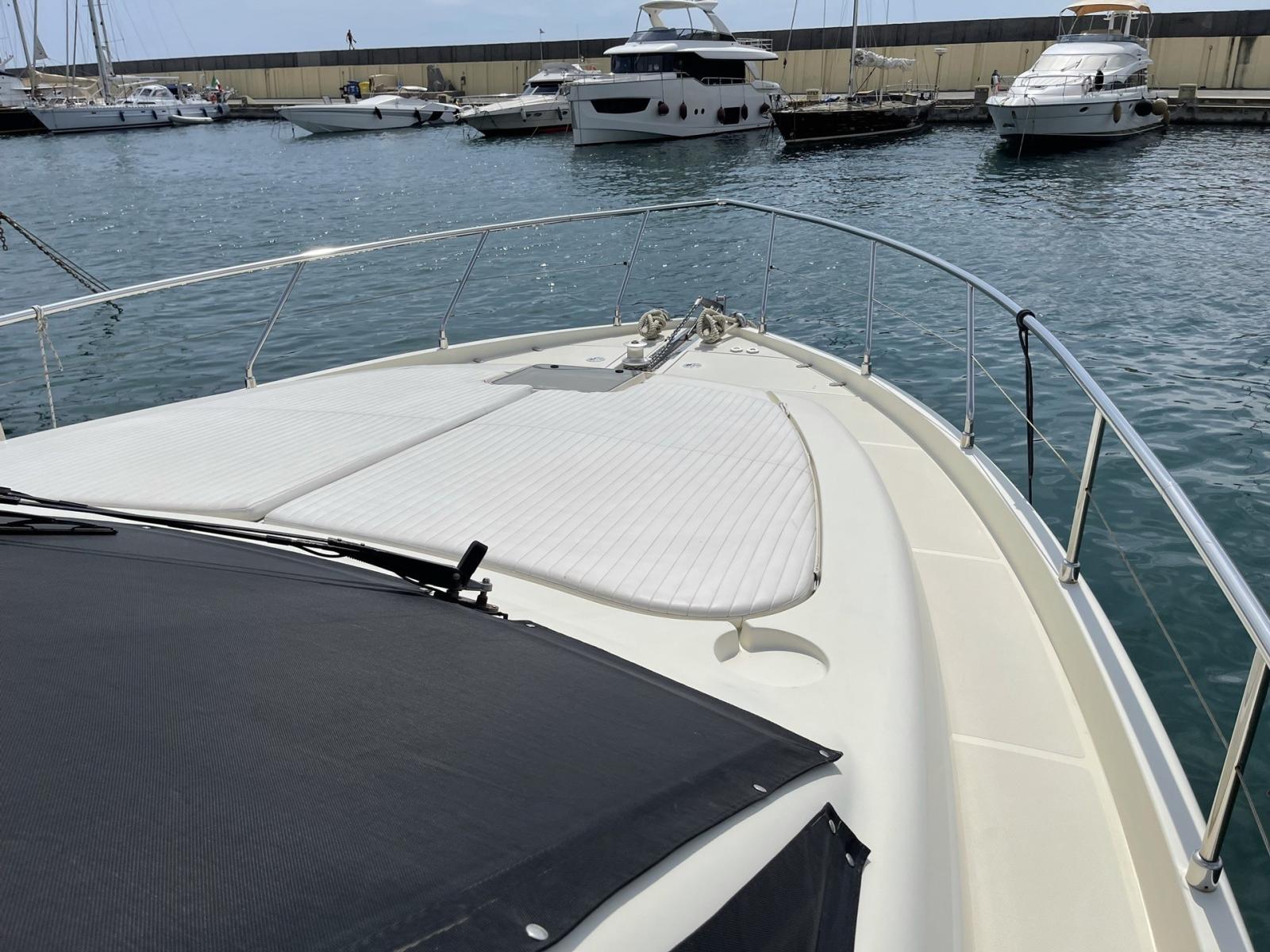 ferretti yachts 53