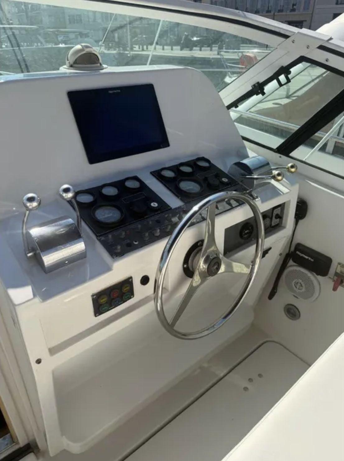 bertram 36 moppie