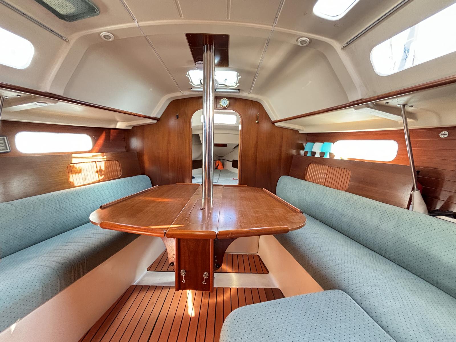 beneteau Océanis 321