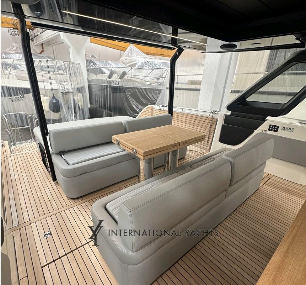 cranchi A46 luxury tender