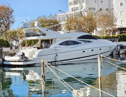 Sunseeker manhattan 74