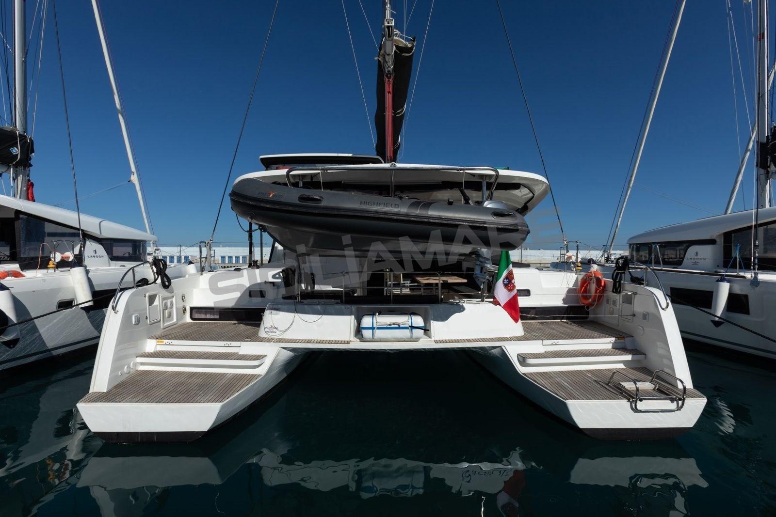 lagoon 42