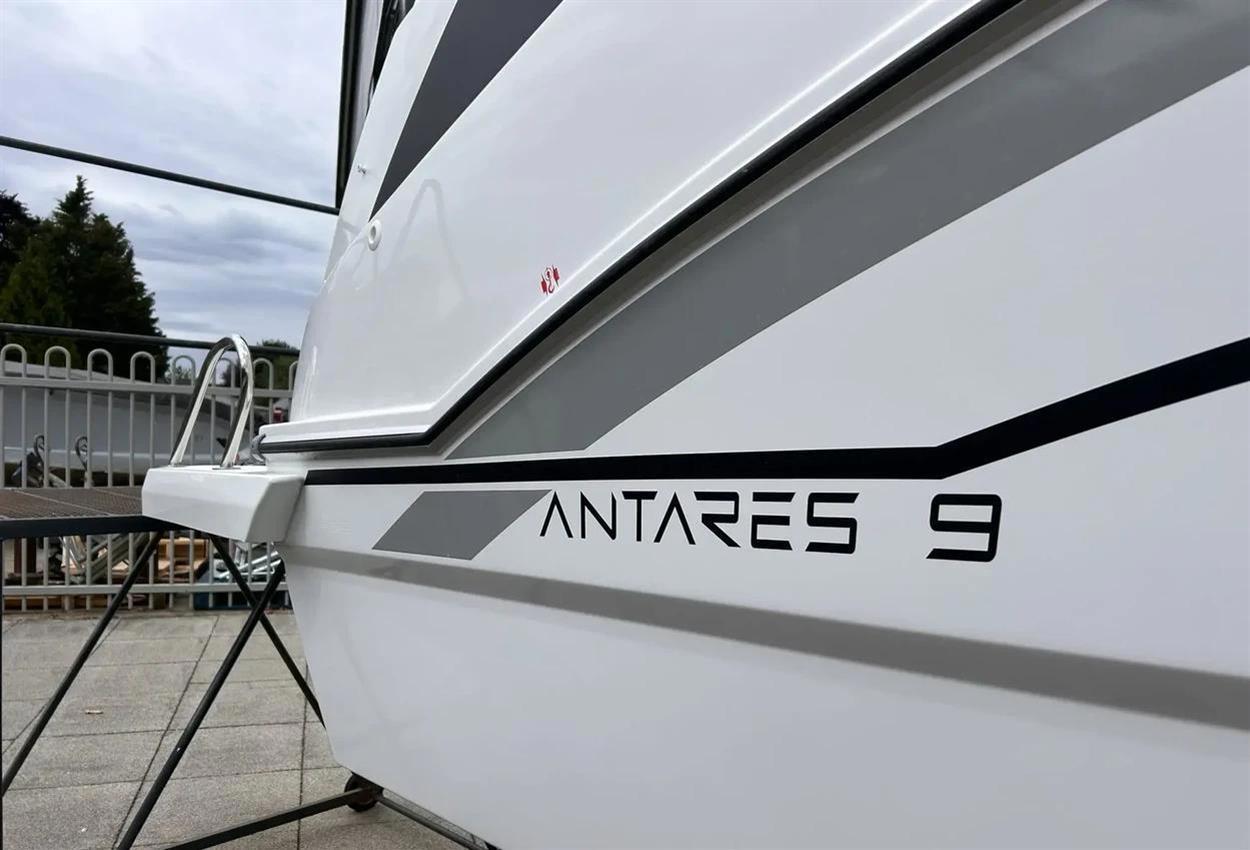 beneteau Antares 9