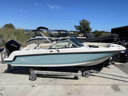 boston whaler 230 vantage