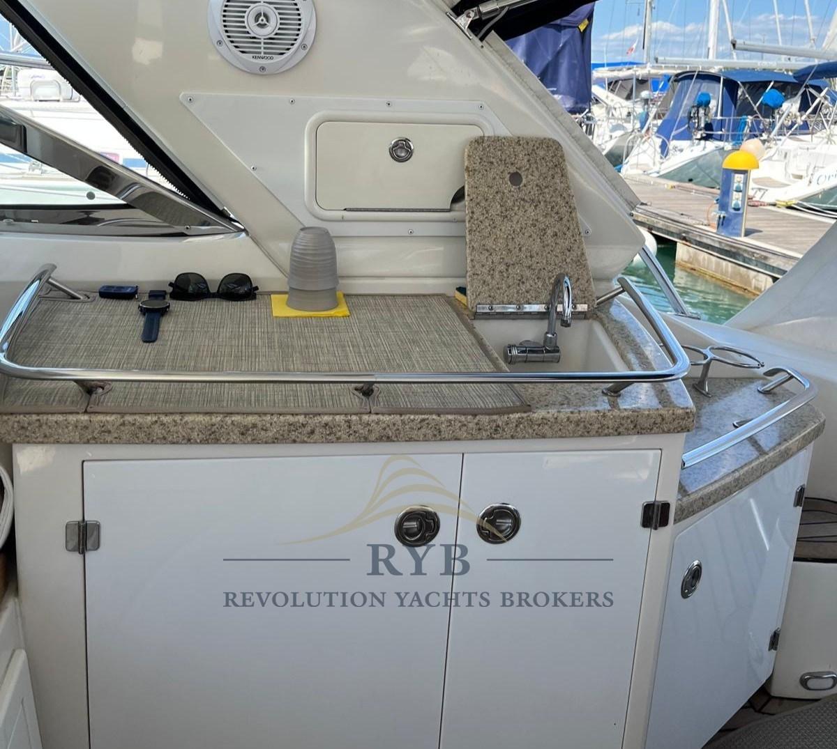 monterey boats 415 sy sport yacht