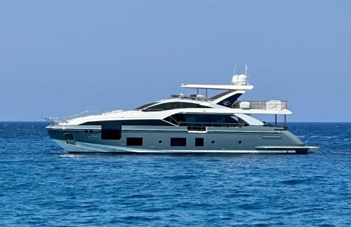 Azimut grande 27 metri