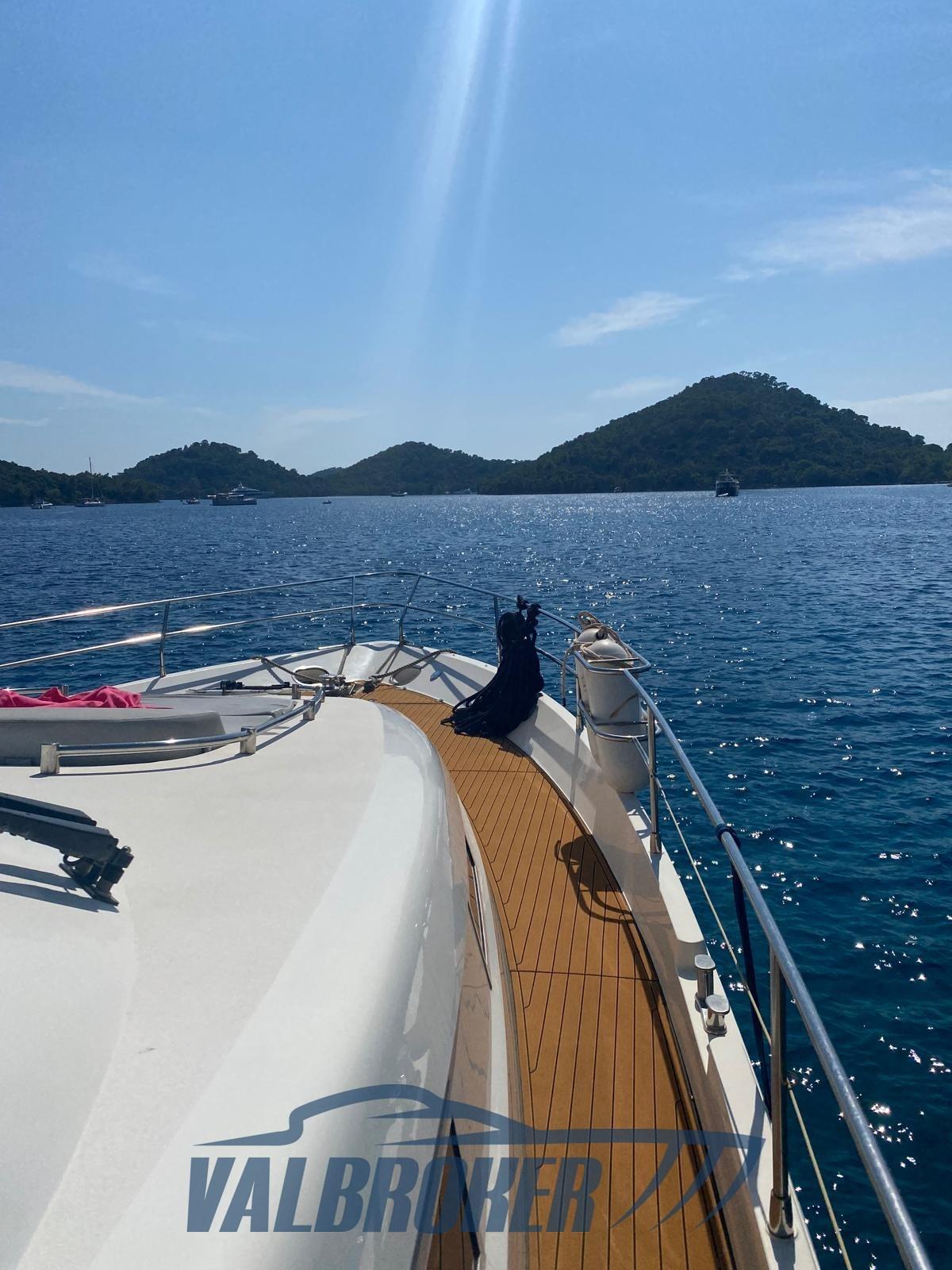 fairline Squadron 62