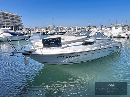 Chaparral 190 cuddy cabin ebtide