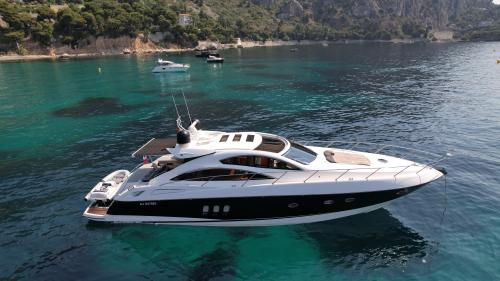 Sunseeker predator 62