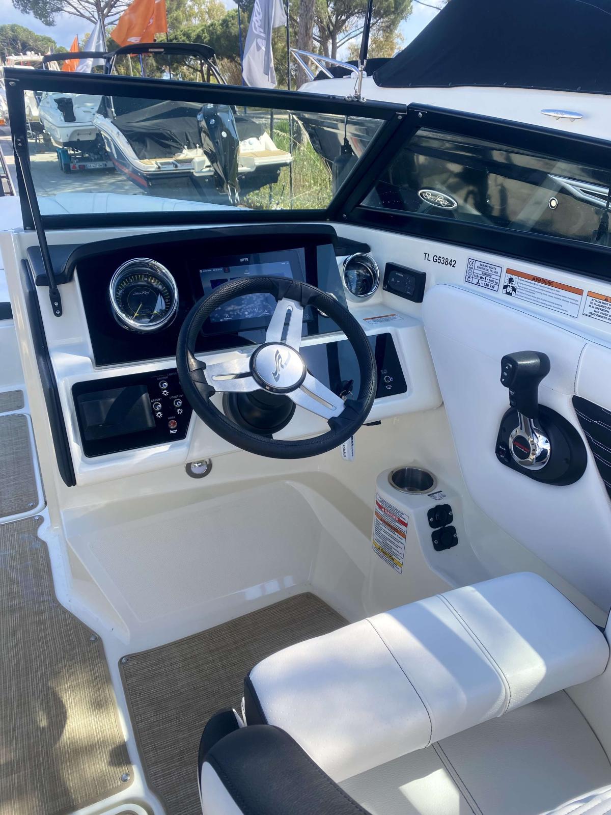 sea ray 230 spx