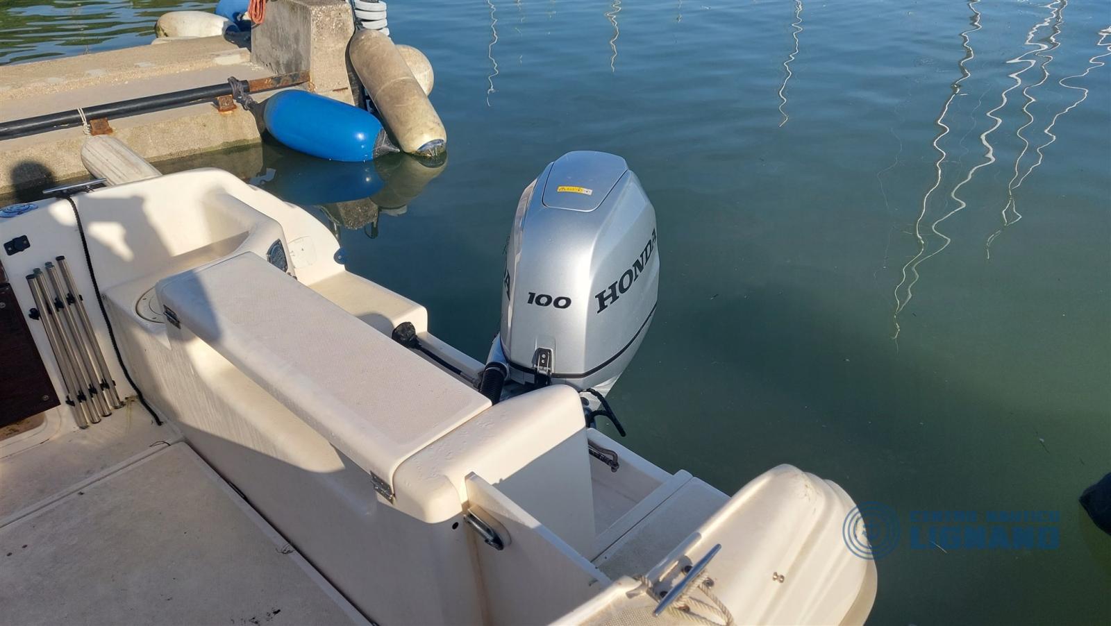 rio Rio 550 cabin fish