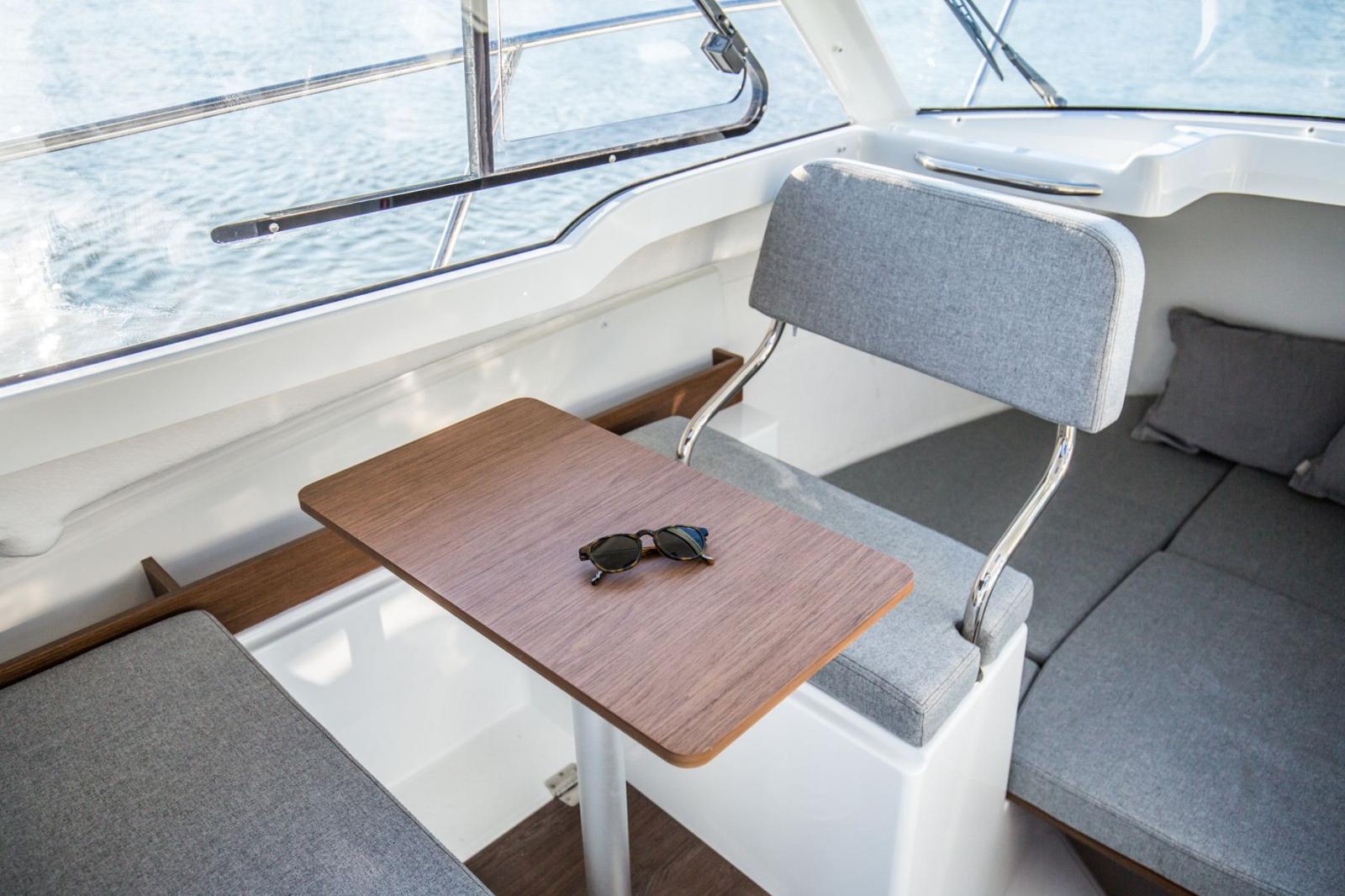 beneteau Antares 6 ob