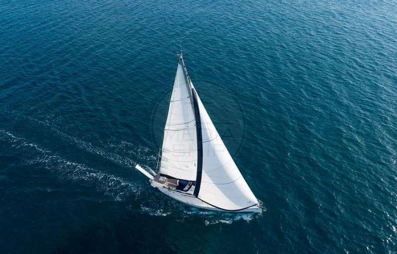 bavaria yachts 38 match