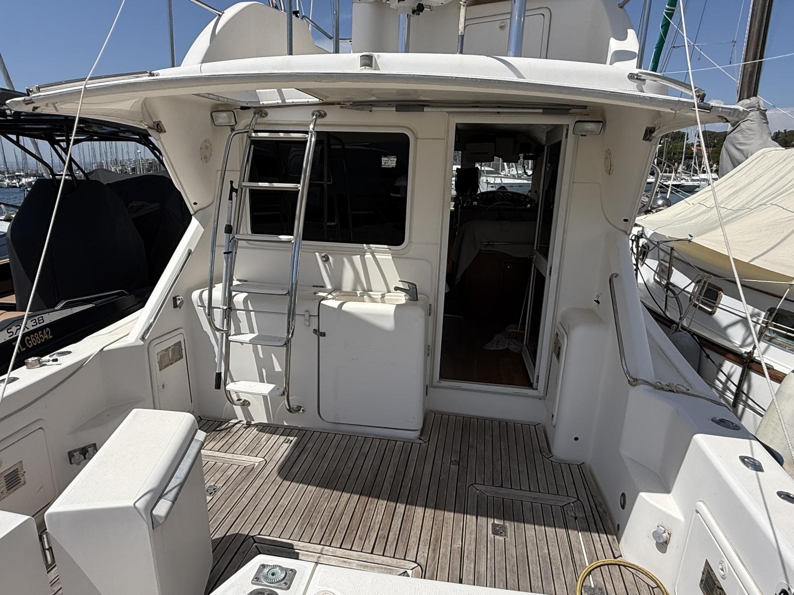 riviera marine 33.5 convertible