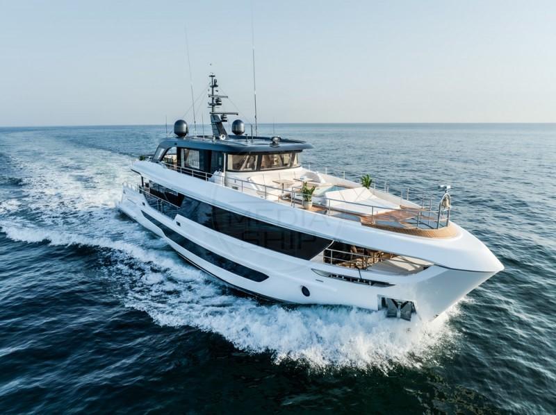 gulf craft Majesty 100 terrace