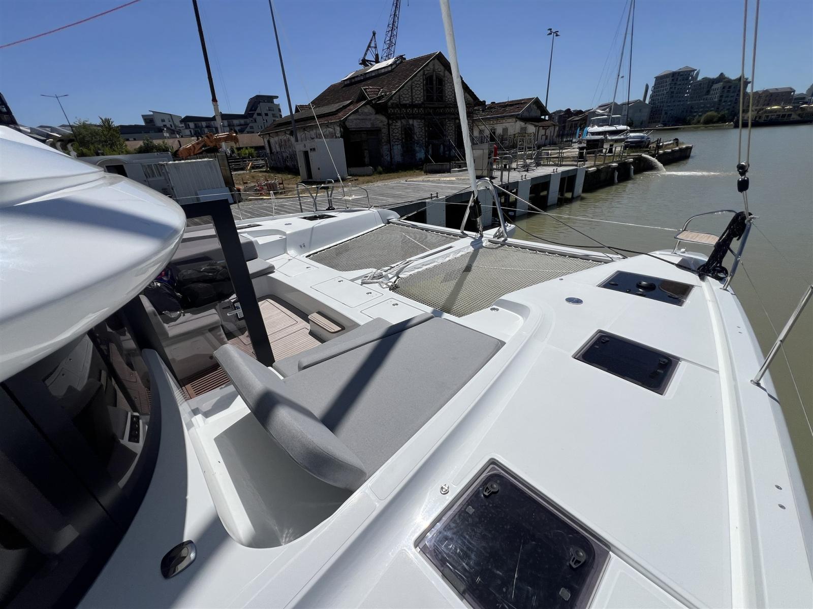 lagoon 60