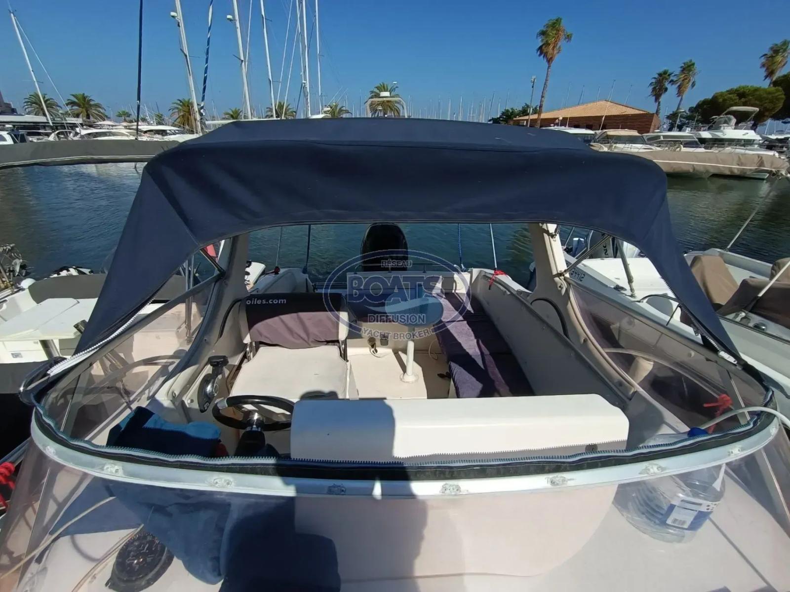 saver 690 cabin