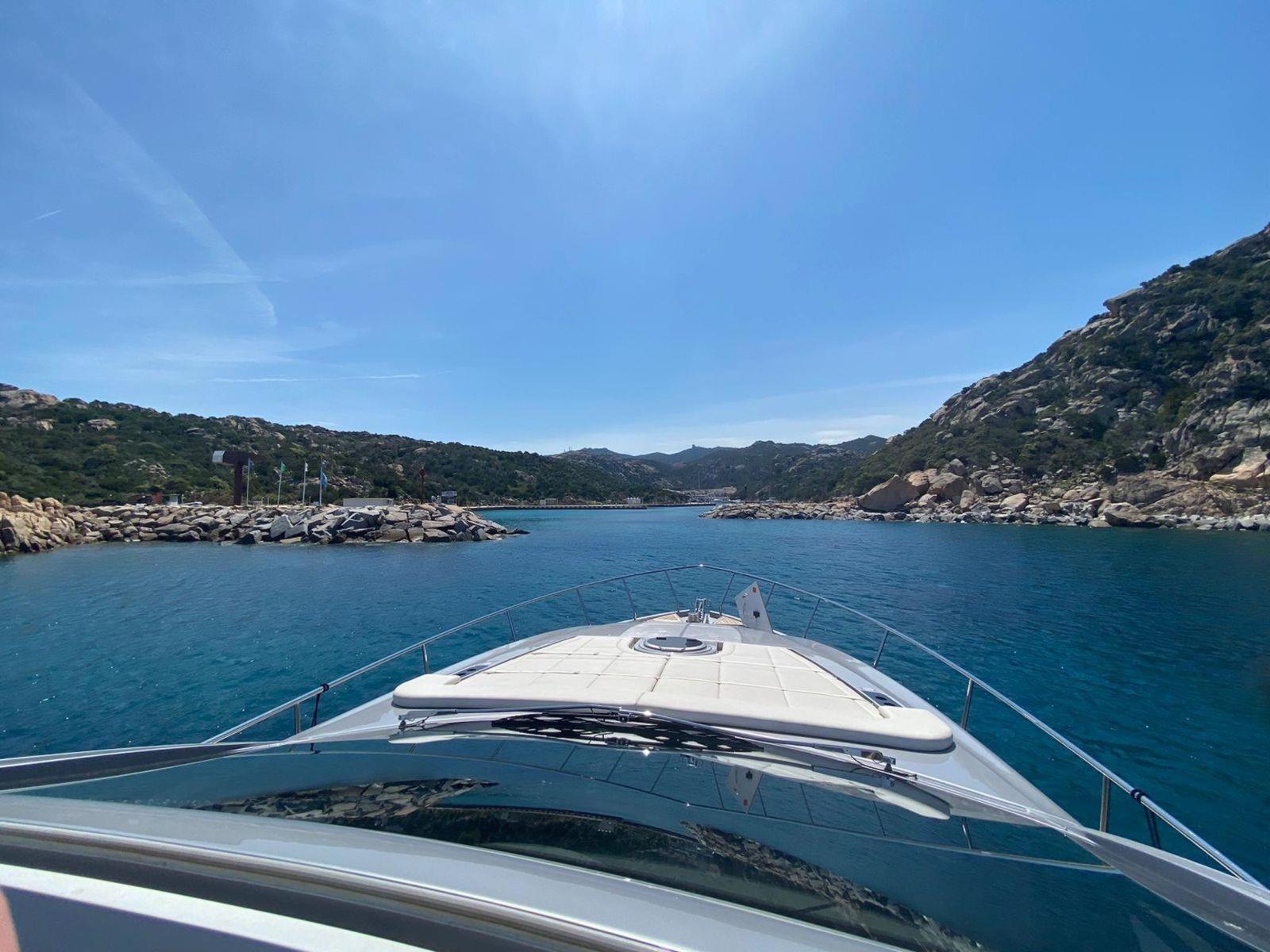 pershing 62