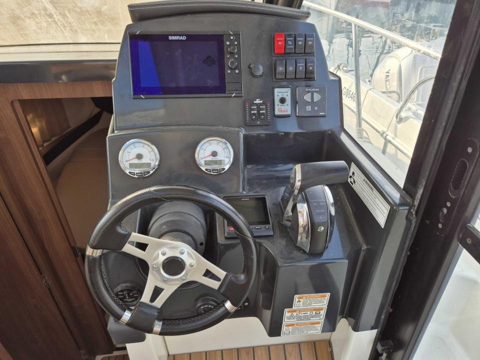 quicksilver Activ 855 cruiser