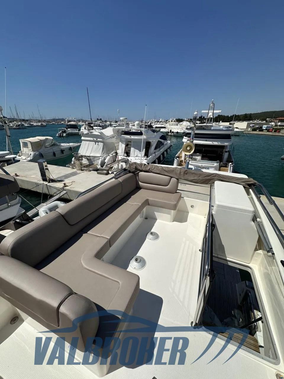 bavaria yachts Virtess 420 fly