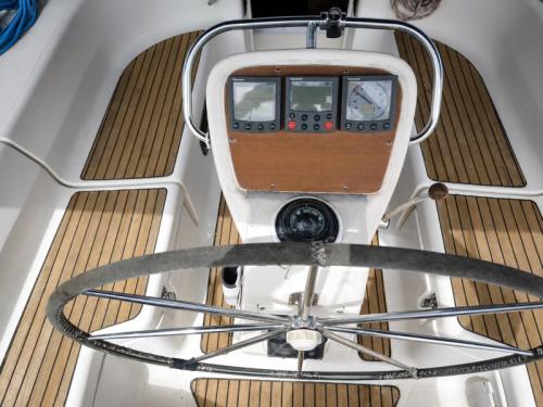 Bavaria yachts 42