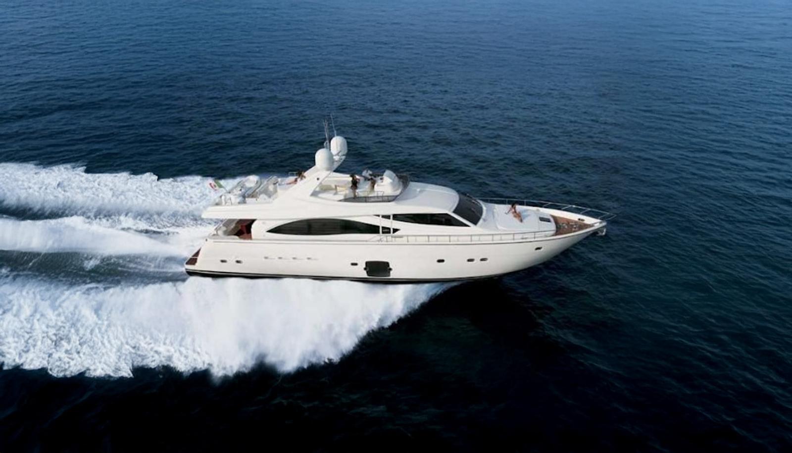 ferretti yachts 830