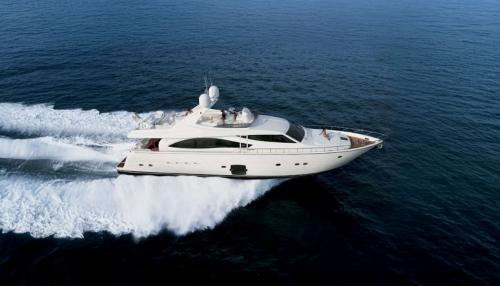 Ferretti yachts 830