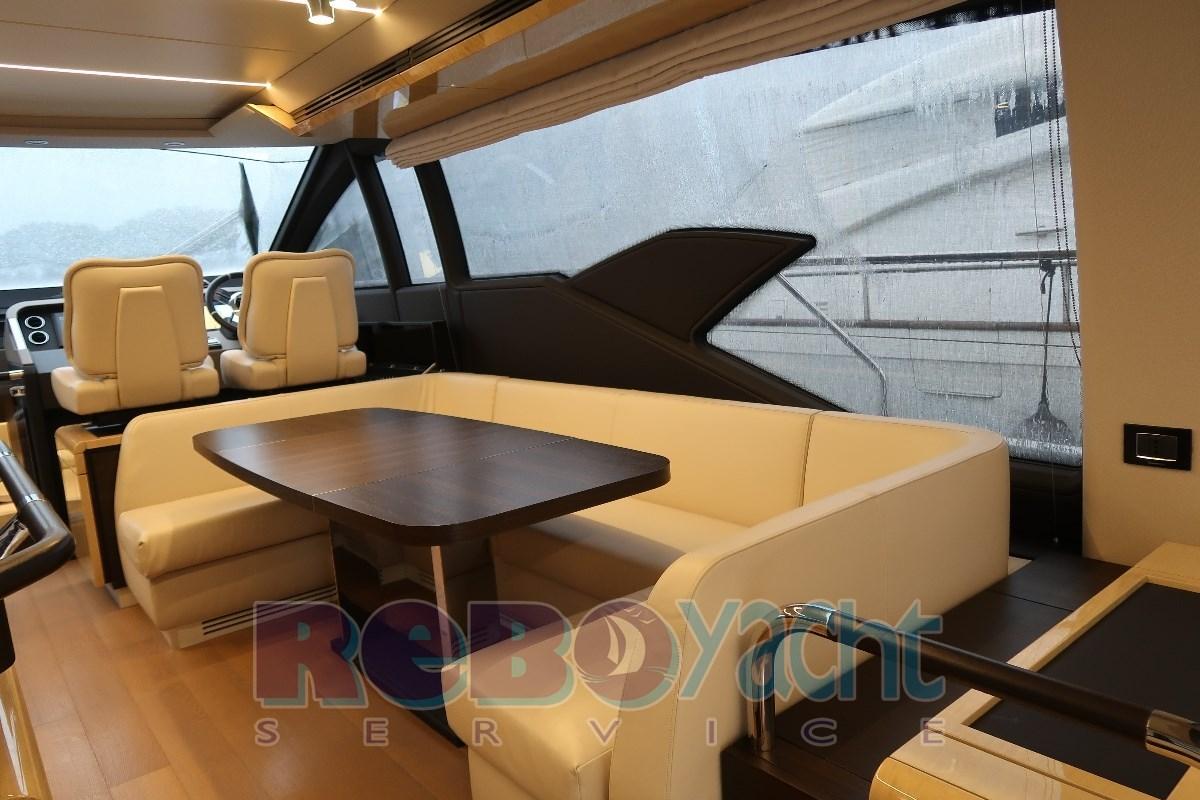 azimut 66 flybridge