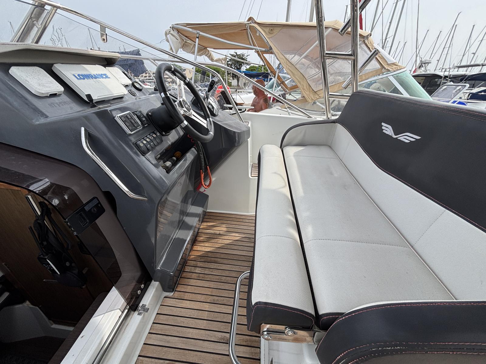 beneteau Flyer 8.8 sundeck