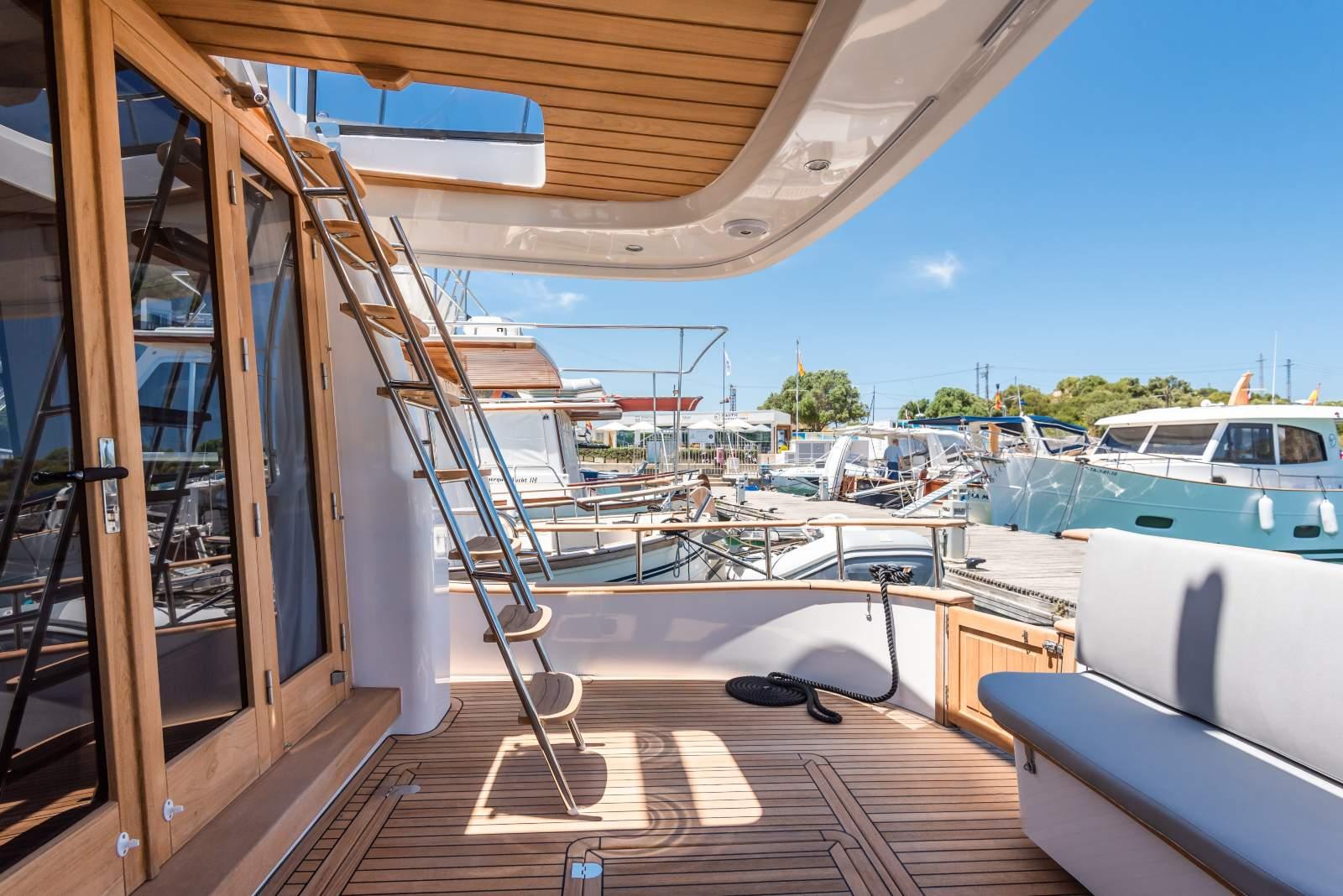 sasga yachts Menorquín 42 fb