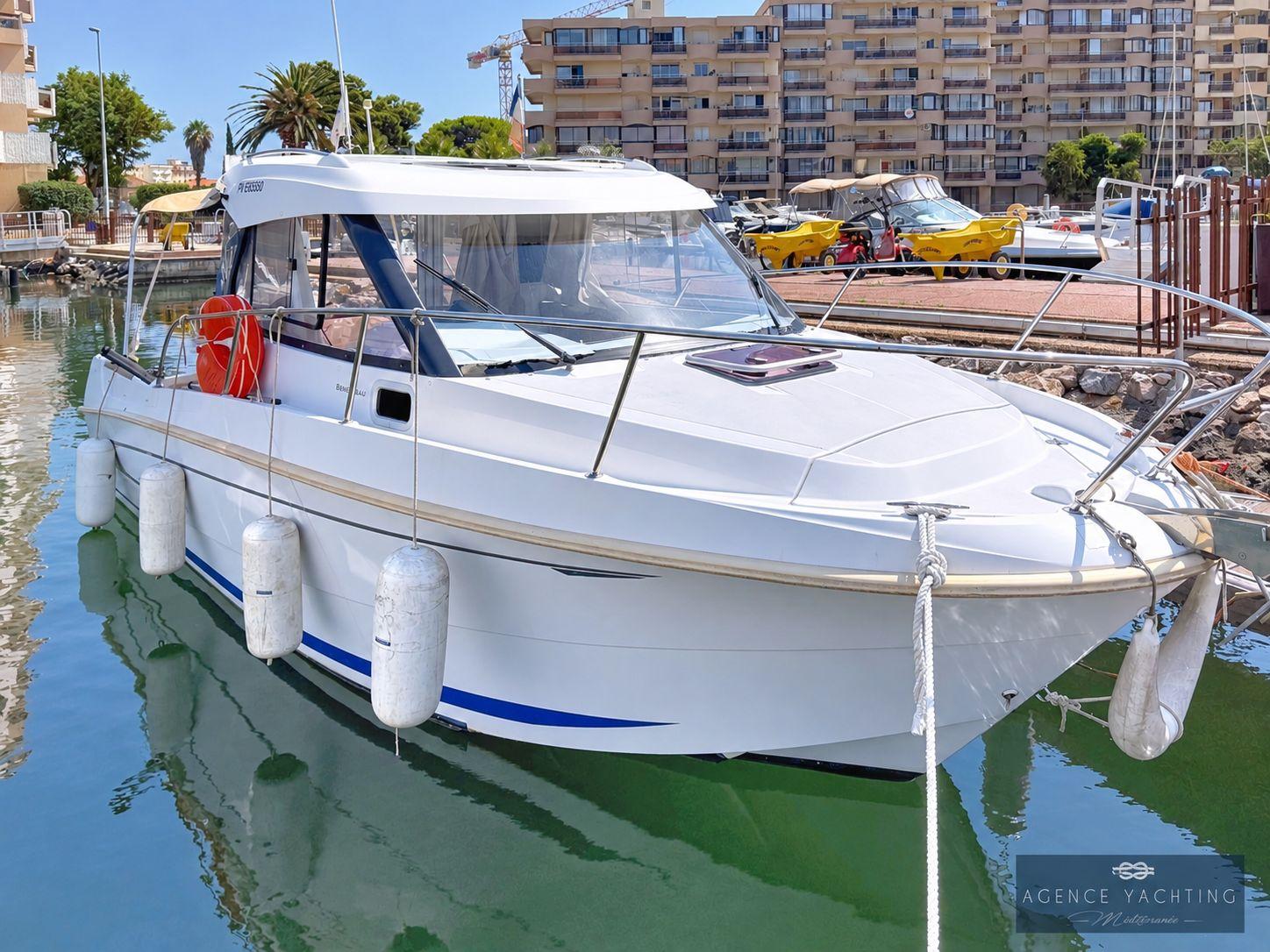 beneteau Antares 780