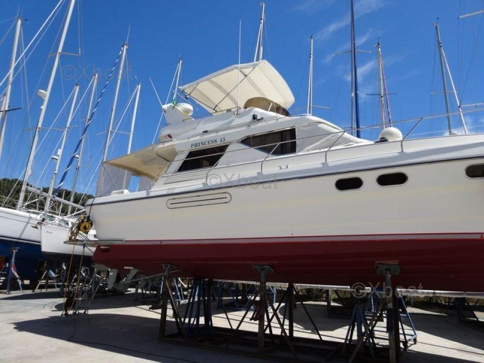 marine projects Princess 45 fly