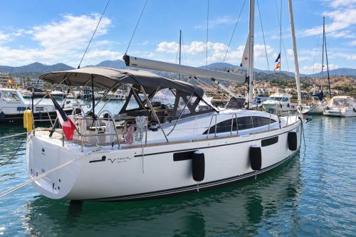 Bavaria yachts vision 42