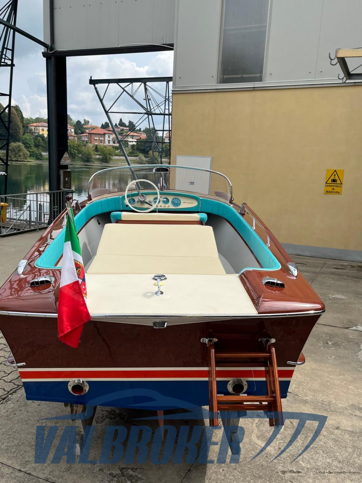 riva Junior