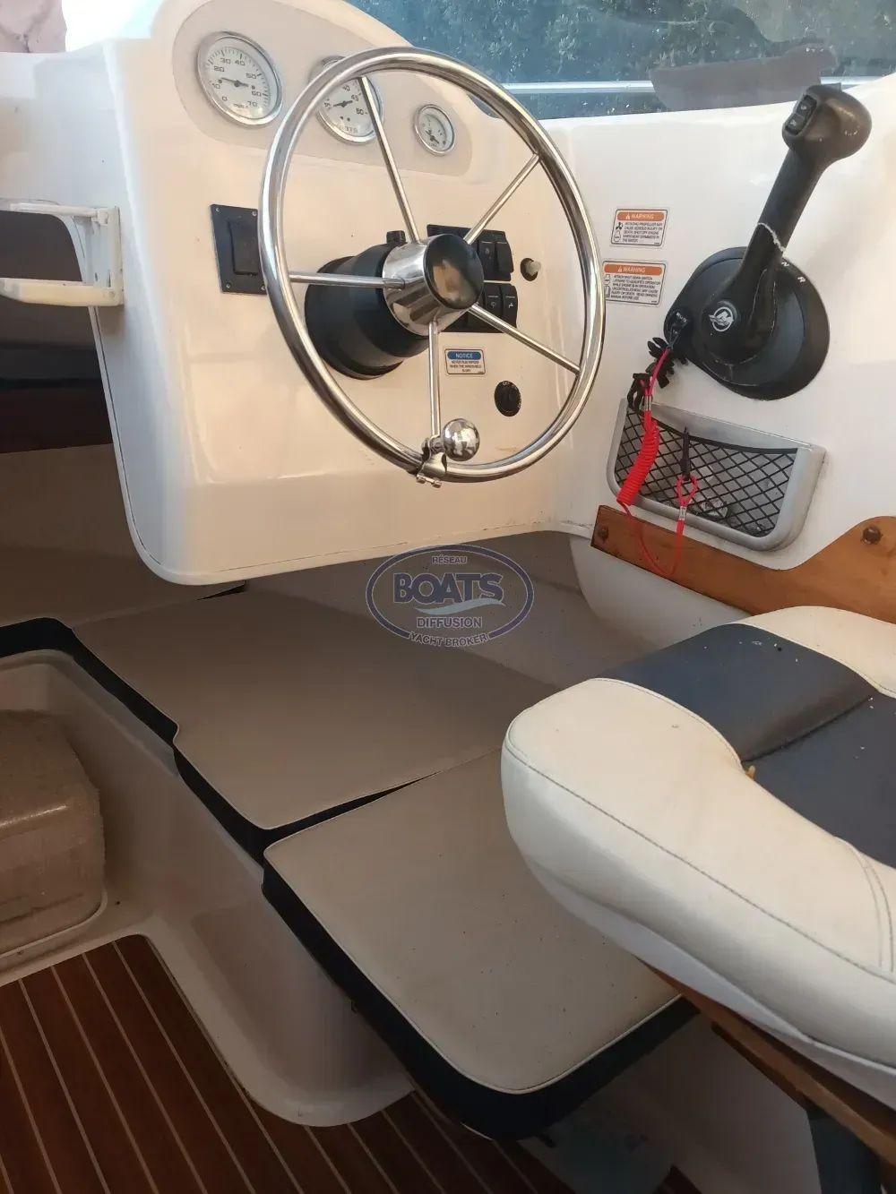 quicksilver Pilothouse 580