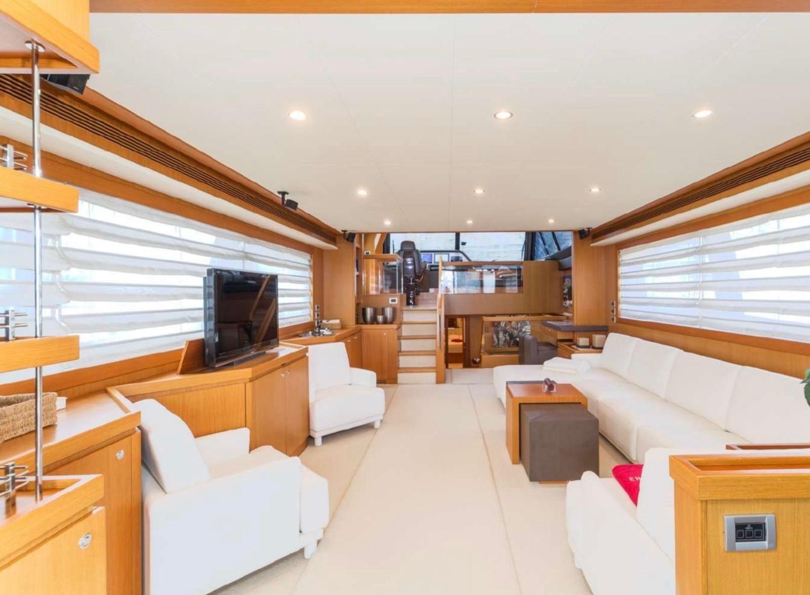 ferretti yachts Altura 840