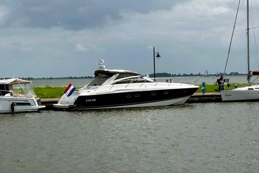 princess yachts V 48