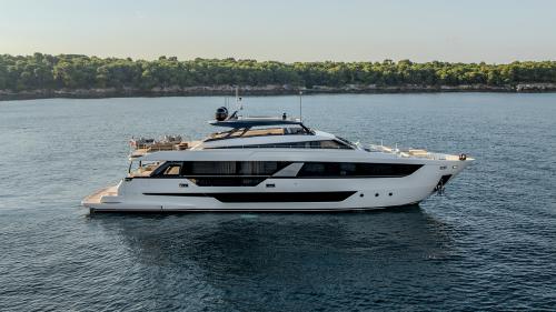 Ferretti yachts 1000