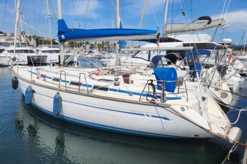 Bavaria yachts 42