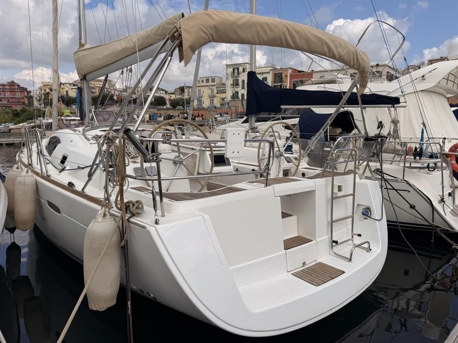 beneteau Oceanis 40