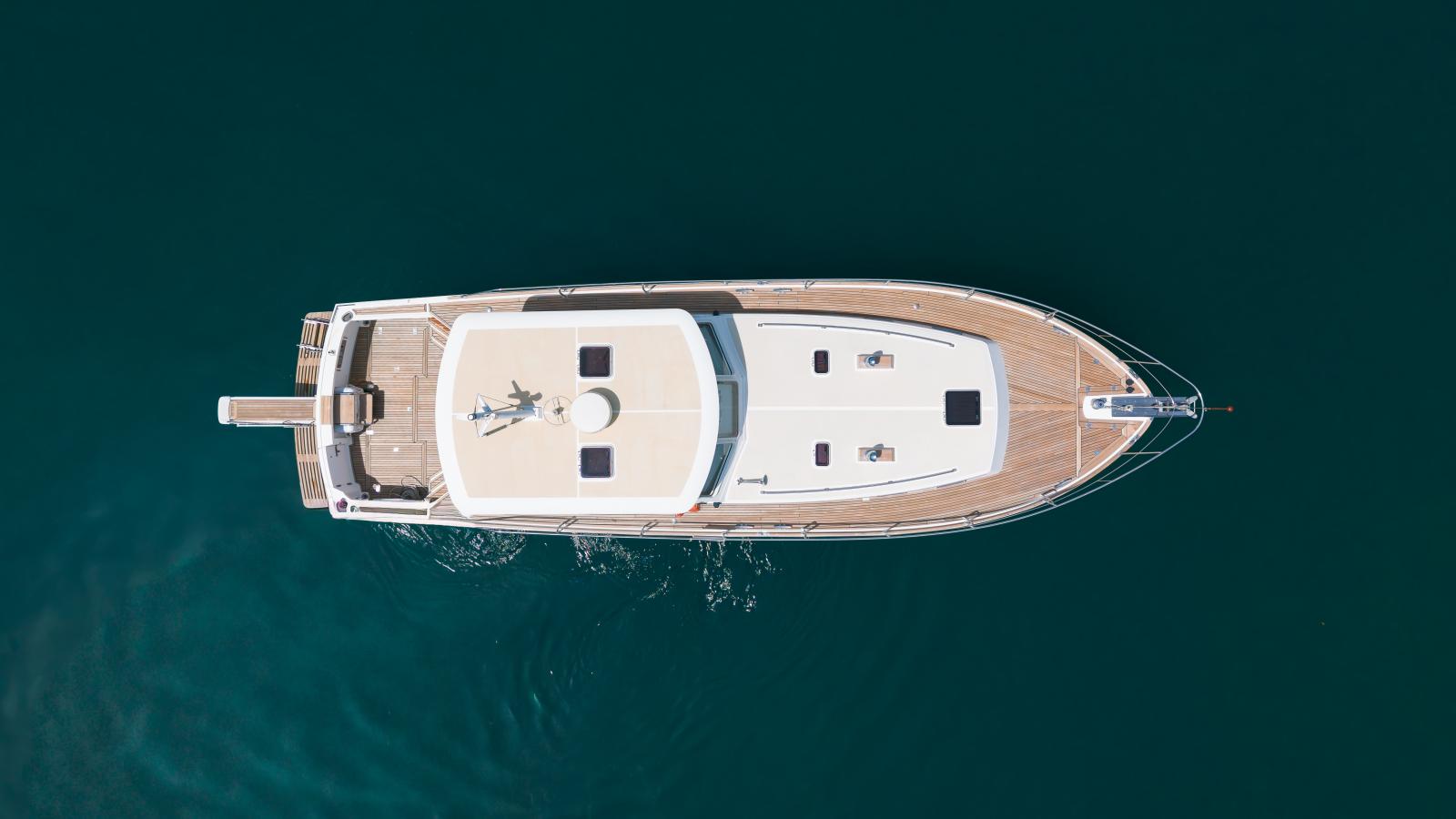 grand banks Eastbay 43