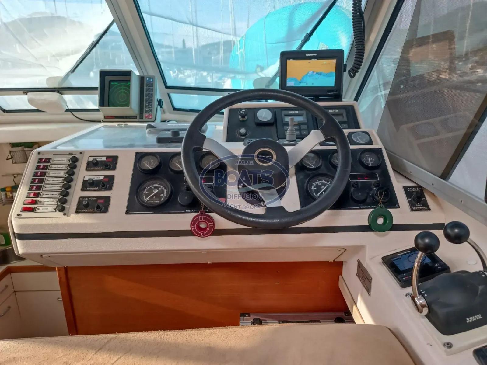 princess 330 fly