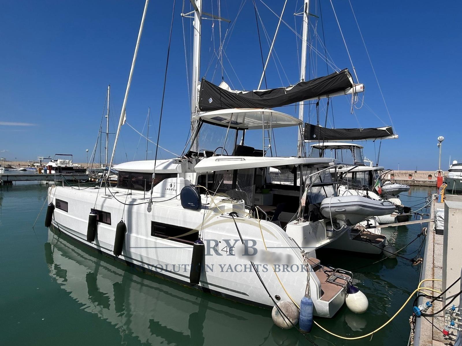 lagoon 46