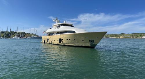 custom line Navetta 27