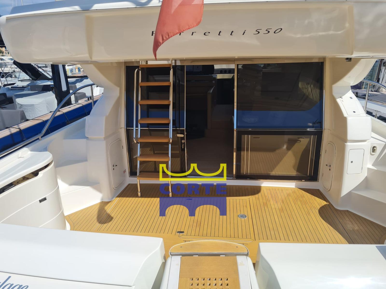ferretti yachts 550