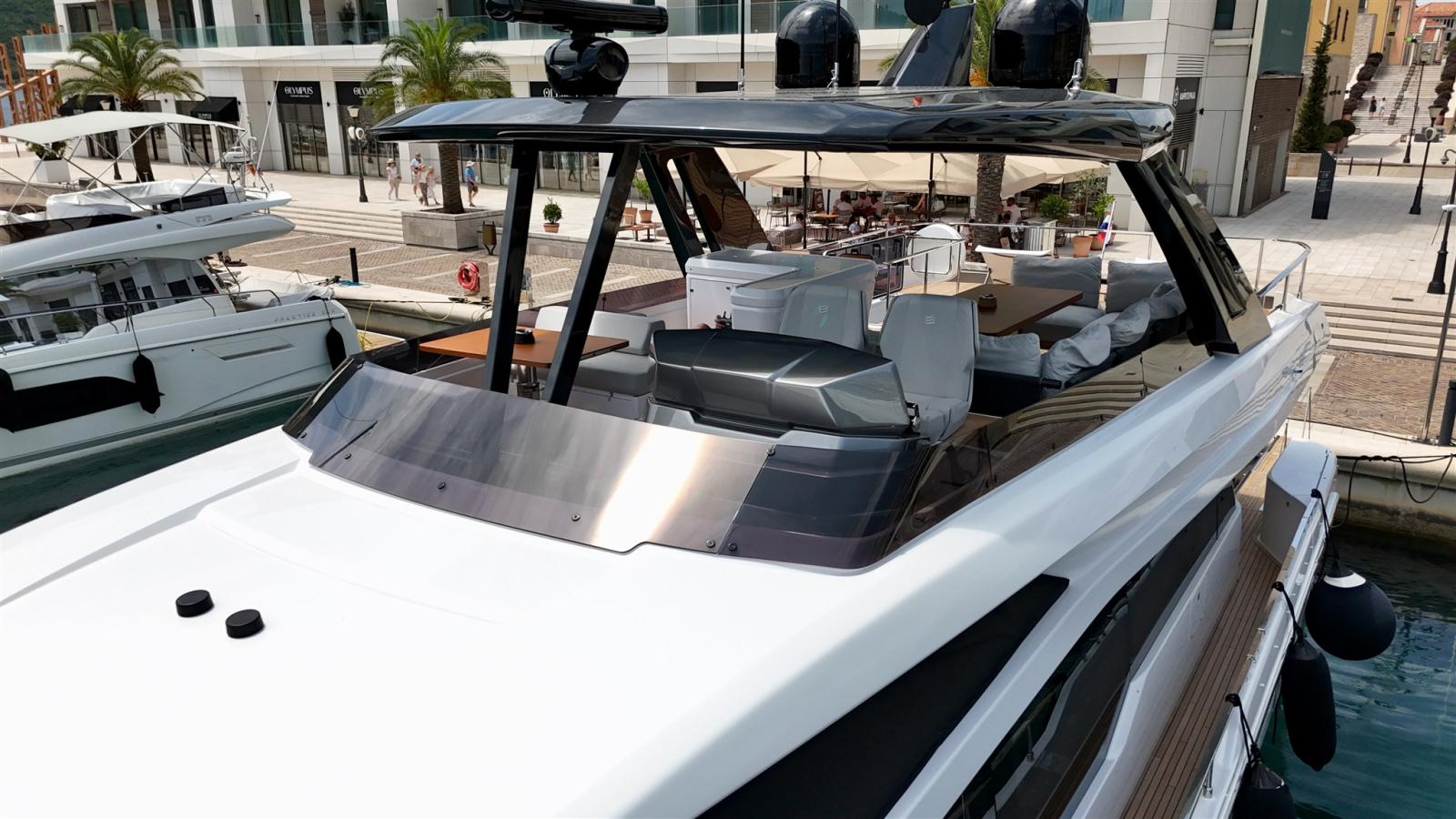 ferretti yachts 780
