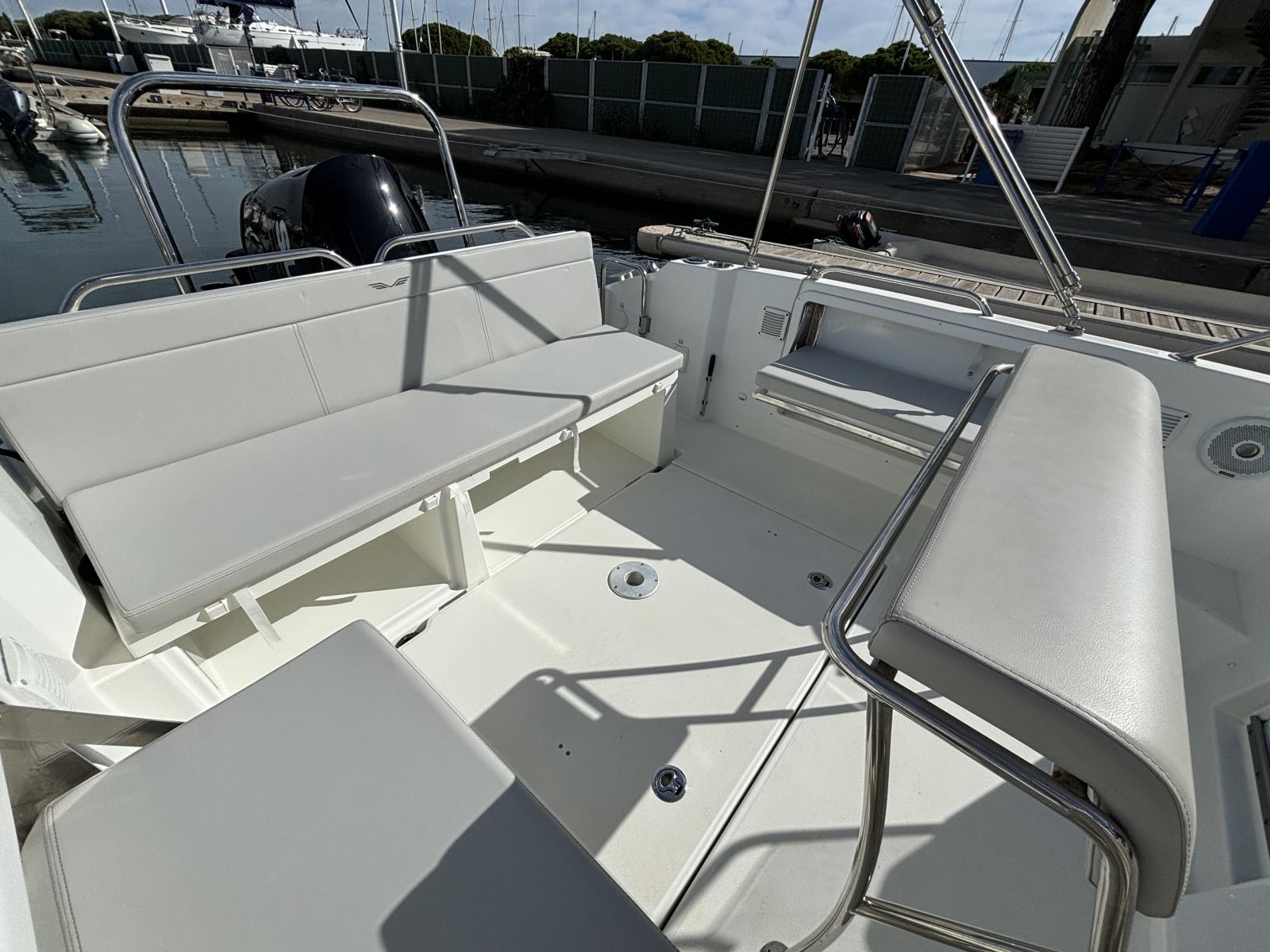 beneteau Flyer 7 sundeck