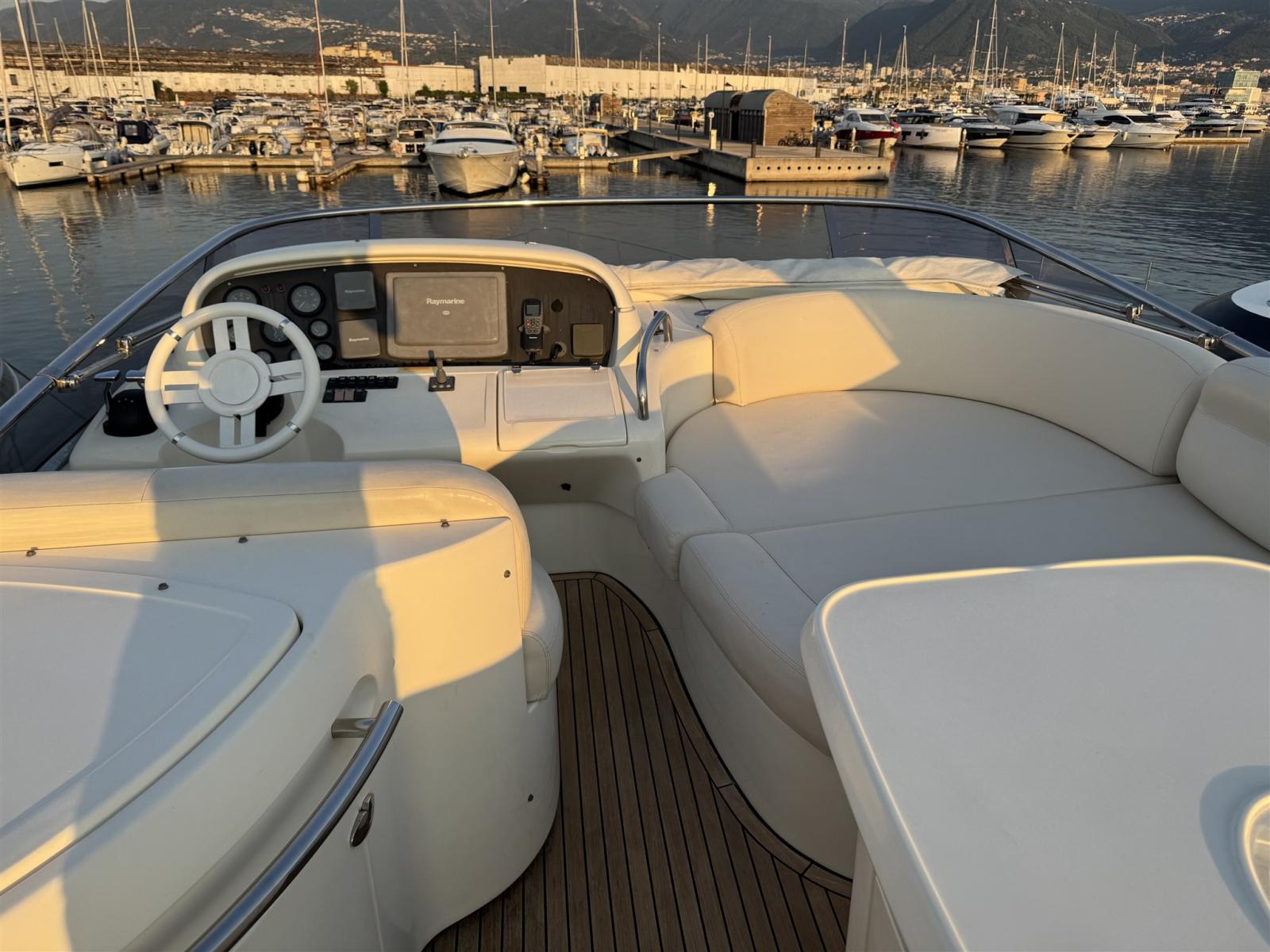 azimut 62e